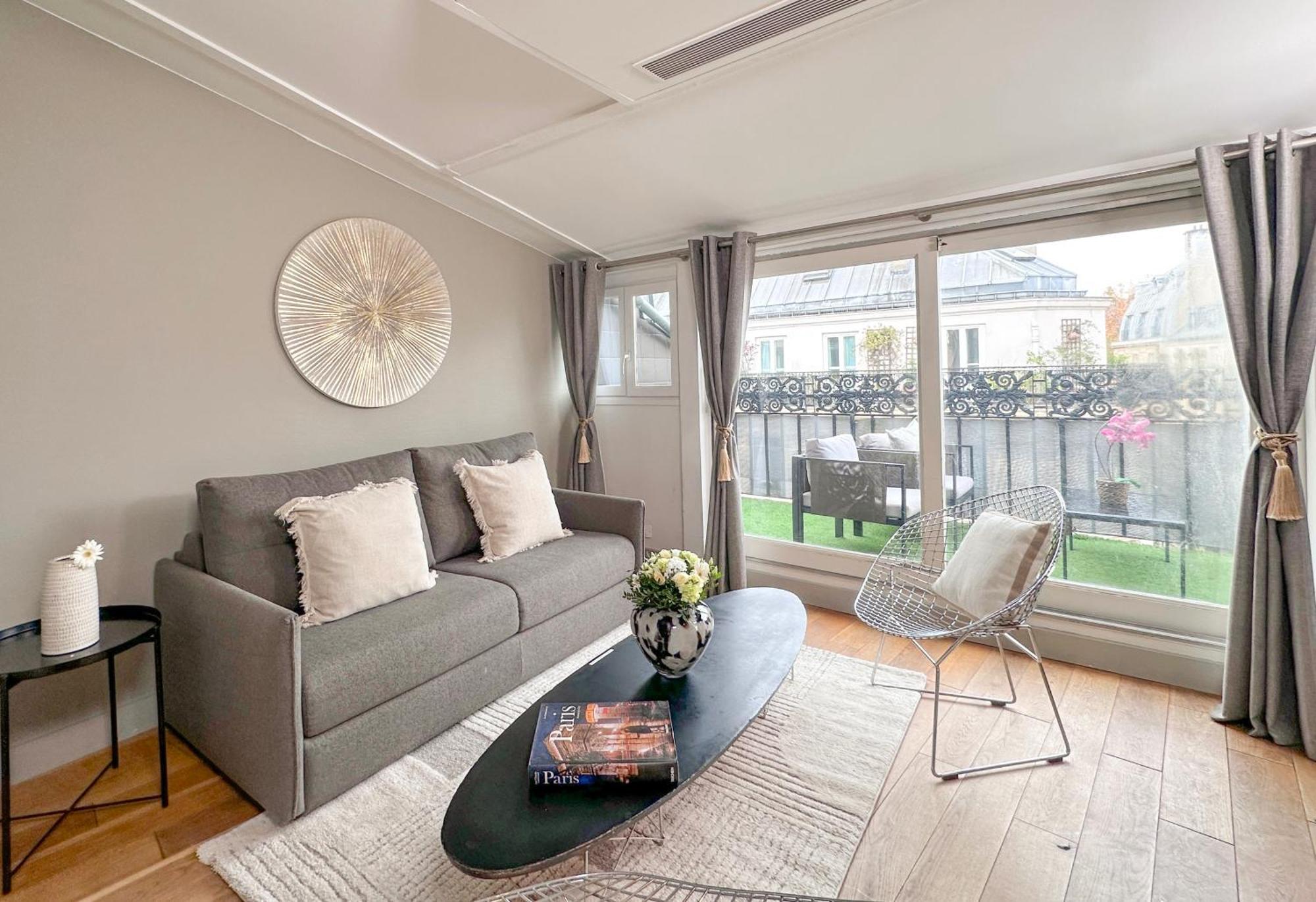St Michel Apartment ปารีส ภายนอก รูปภาพ