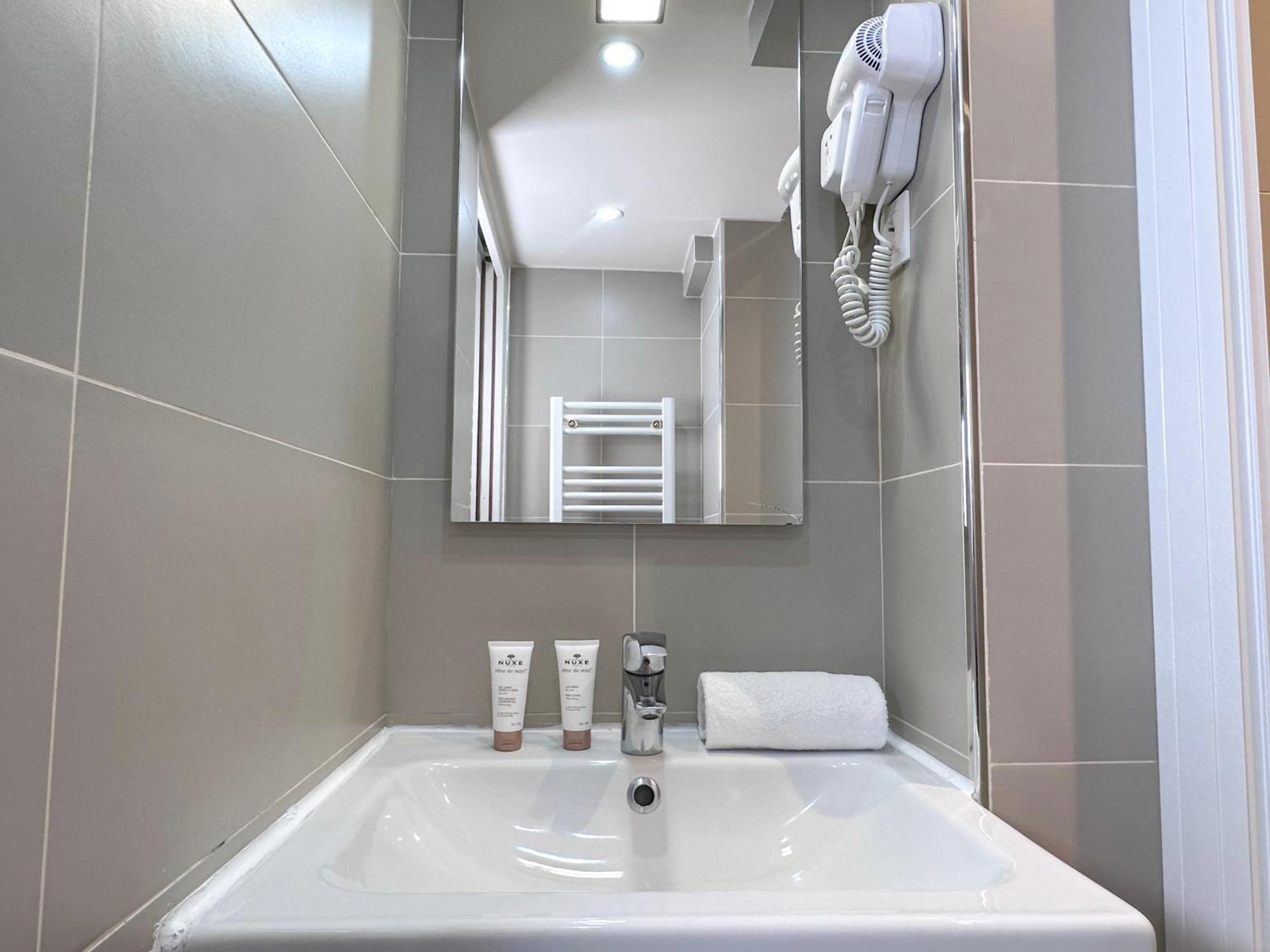 St Michel Apartment ปารีส ภายนอก รูปภาพ