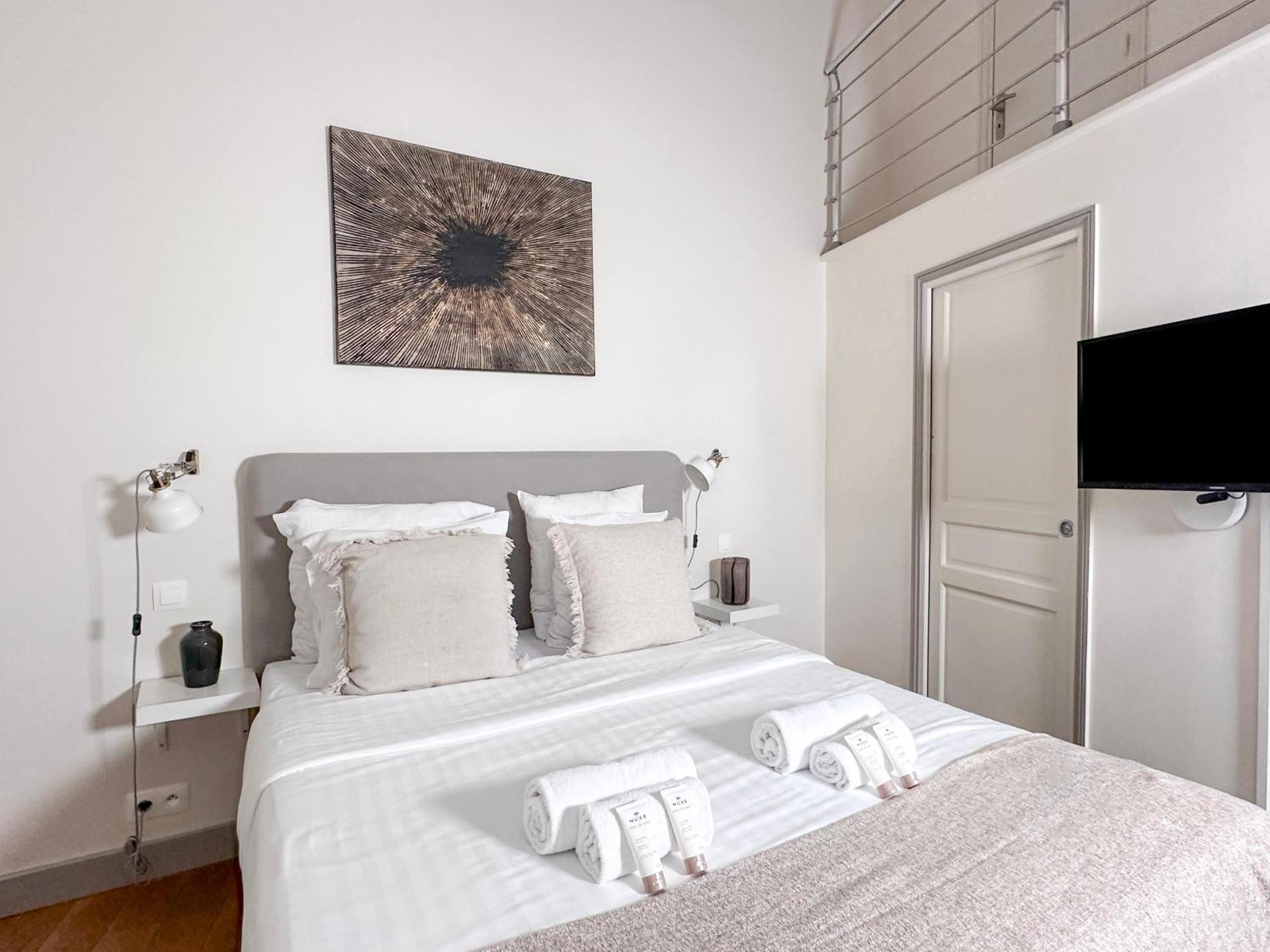 St Michel Apartment ปารีส ภายนอก รูปภาพ